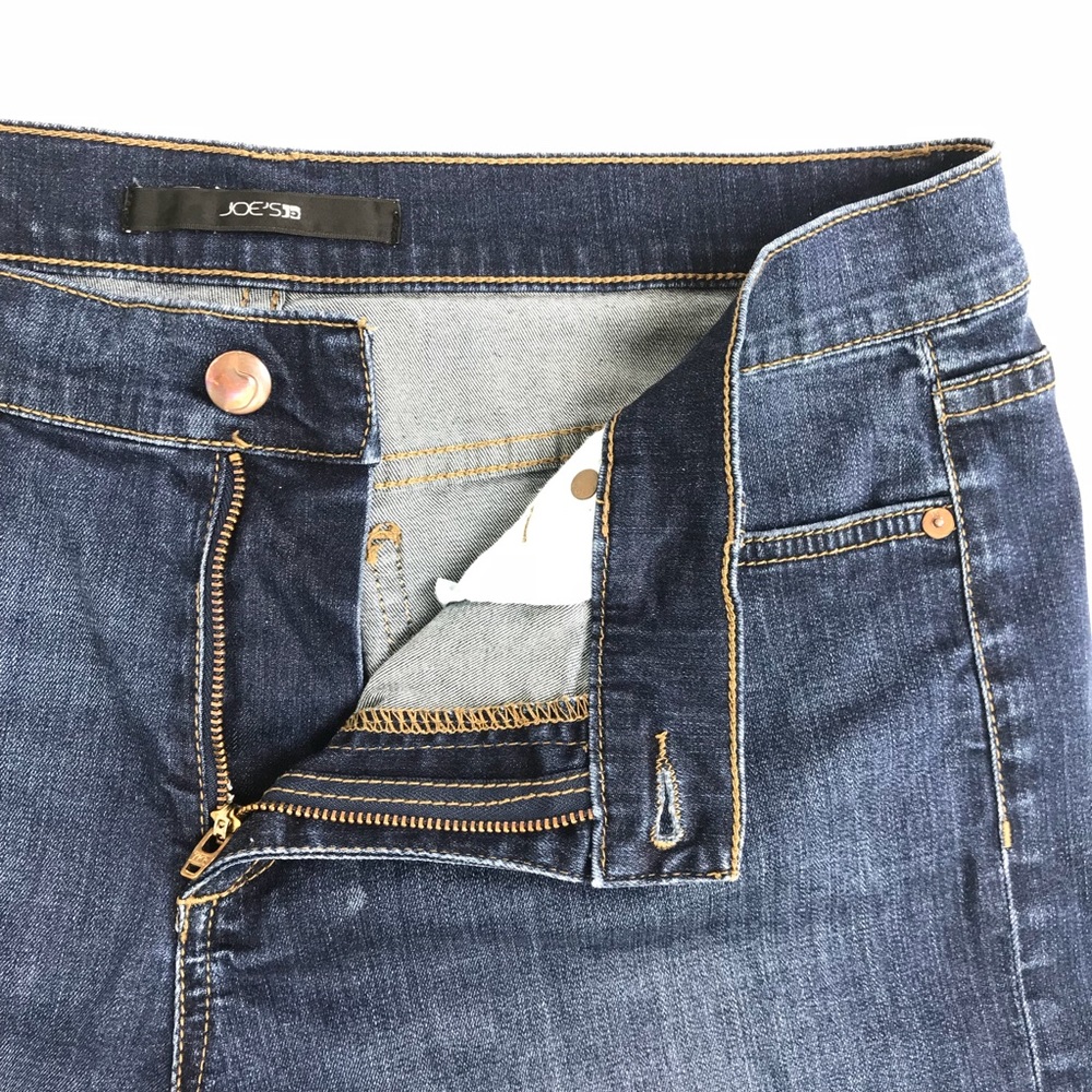 Joe’s Jeans Cutoff Shorts Frayed Dark Wash Stretch - Picture 3 of 7